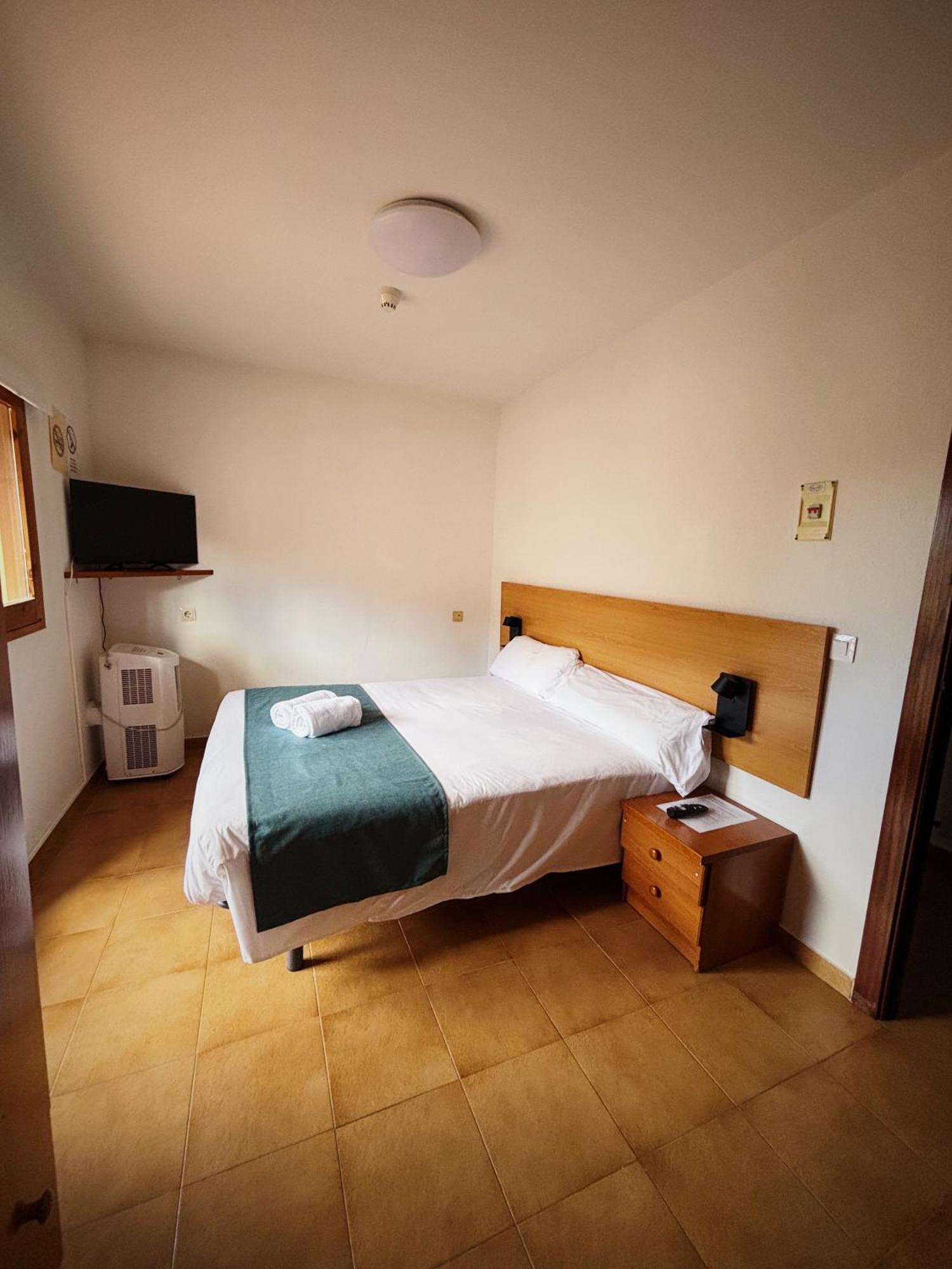 Hostal Legaz Funes Esterno foto