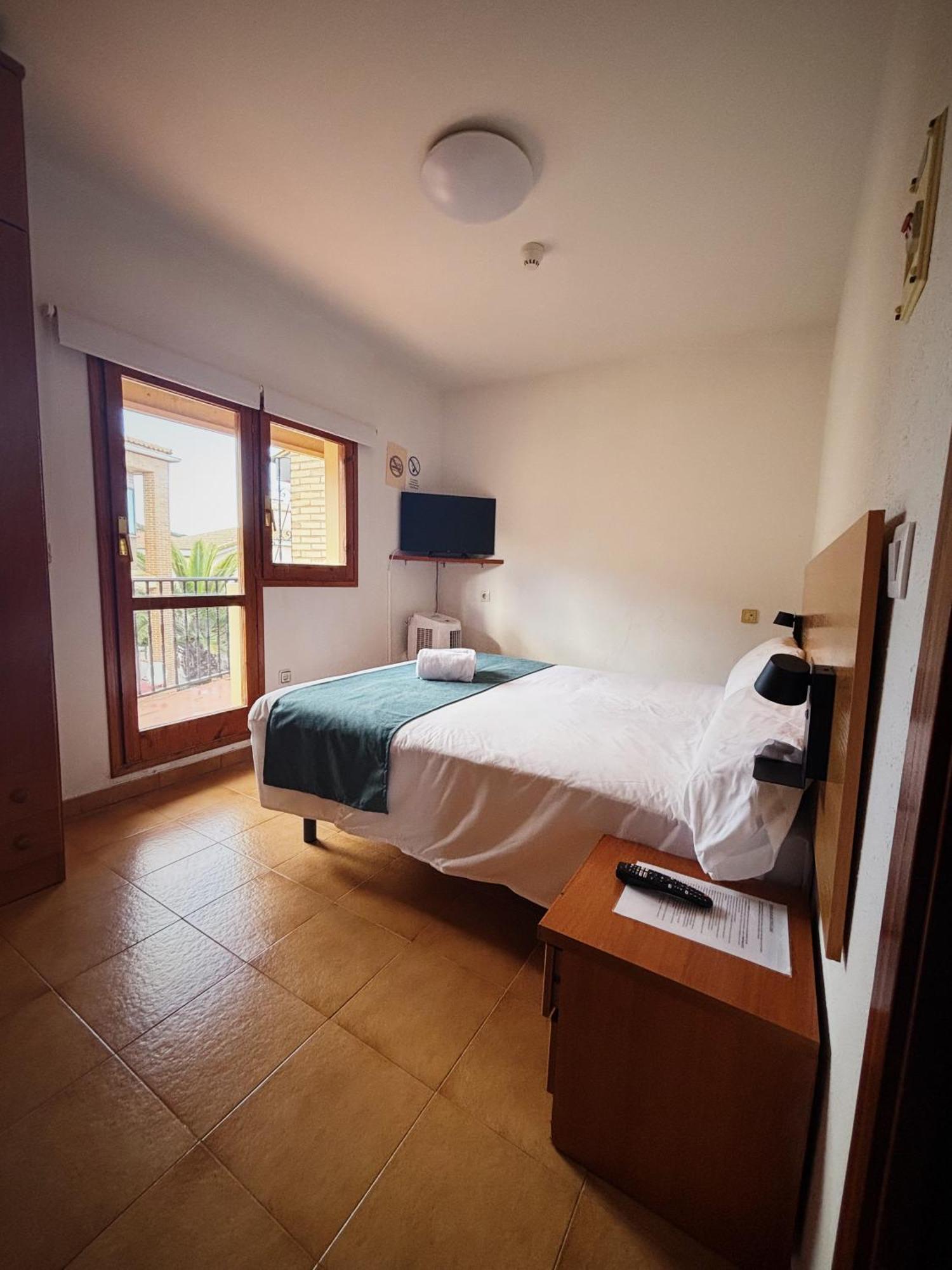 Hostal Legaz Funes Esterno foto