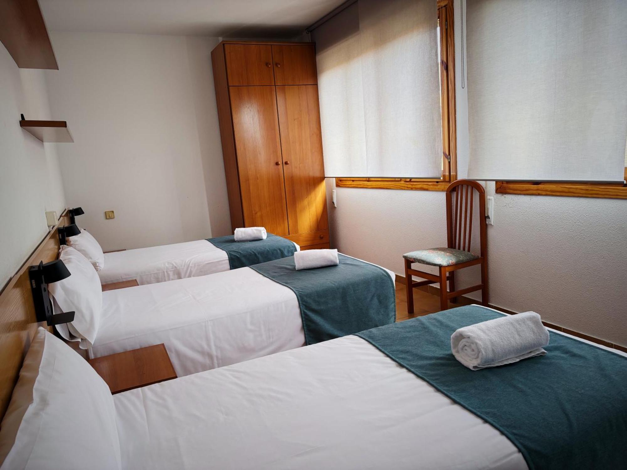 Hostal Legaz Funes Esterno foto